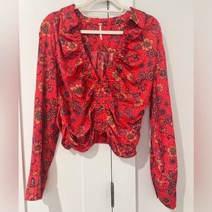 FREE PEOPLE Floral top!